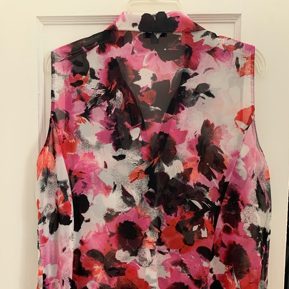 Ladies Tahari Ruffled Blouse - Picture 3 of 11